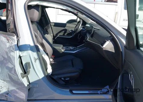 2023 BMW 3 Series 330E из США, поврежденный, VIN 3MW39FF01P8D12368